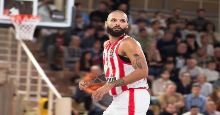 Αγγίζει κορυφή ο Ολυμπιακός με ειδικά στοιχήματα και ενισχυμένες αποδόσεις! (6/12/24)