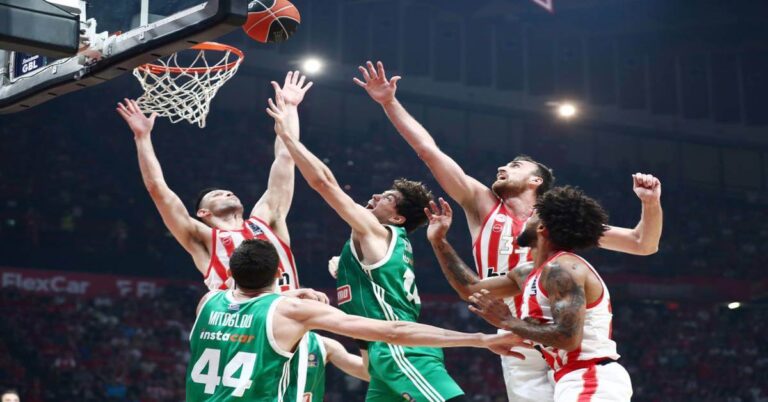 To απόλυτο ντέρμπι με ειδικά στοιχήματα και ενισχυμένες αποδόσεις! (12/10/25)